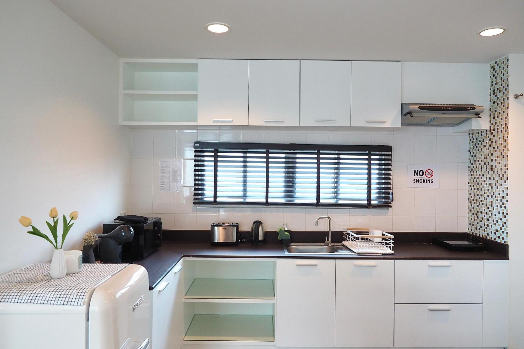 The Beach Bangsaen By Thanthita Next To Wonnapa Beach Free Disney Plus Екстериор снимка