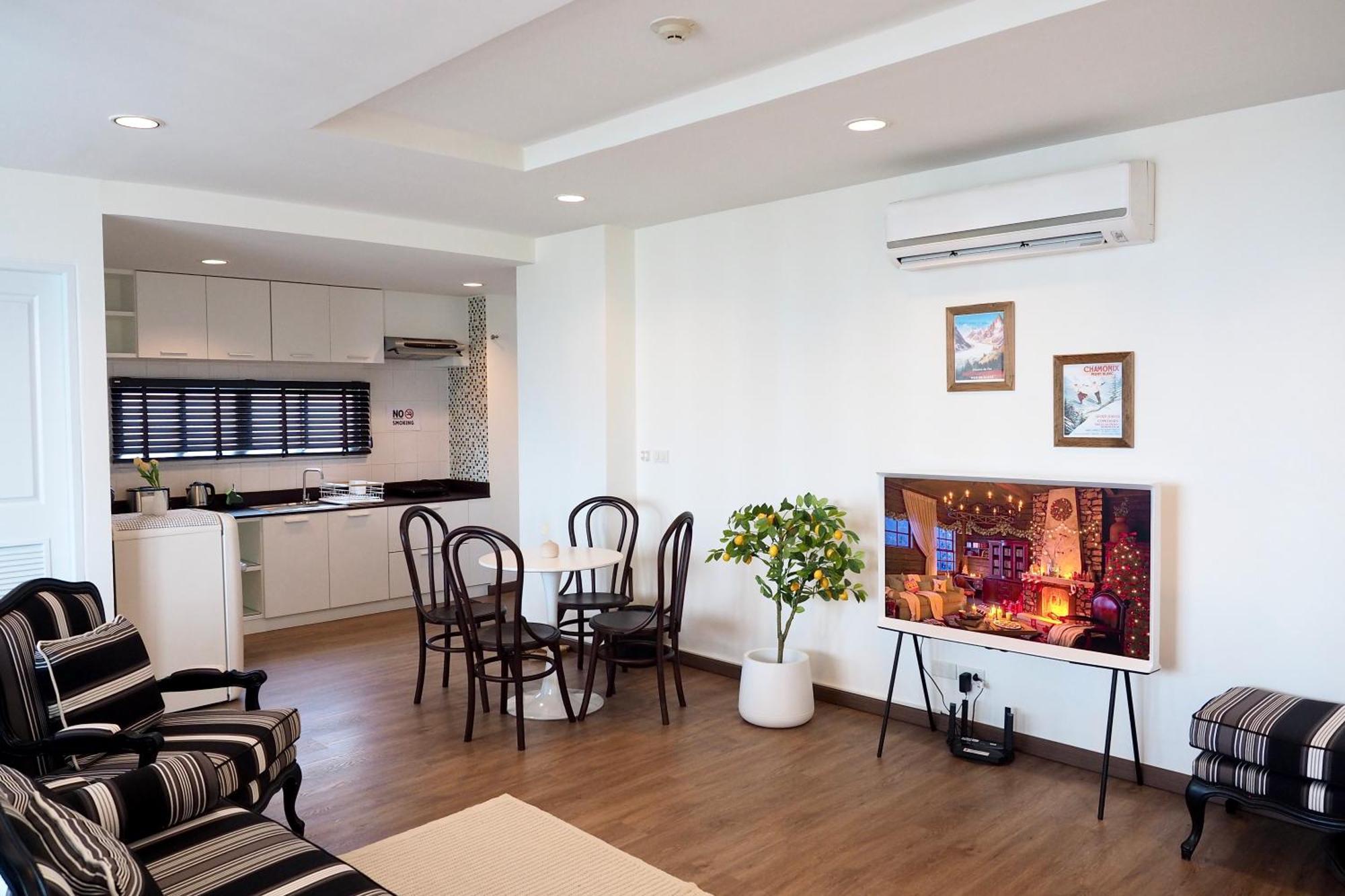 The Beach Bangsaen By Thanthita Next To Wonnapa Beach Free Disney Plus Екстериор снимка