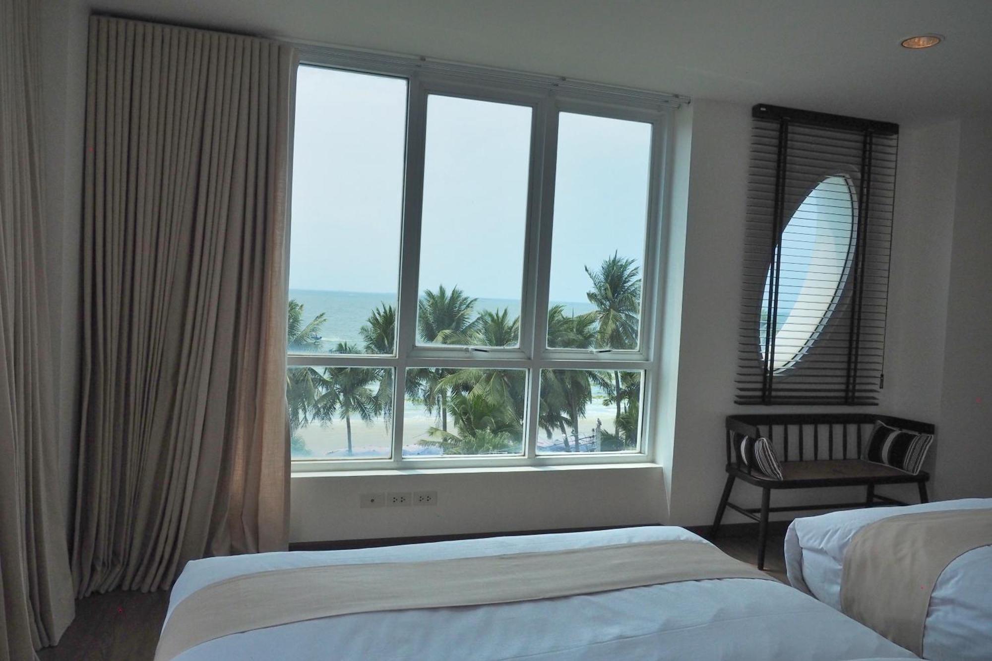 The Beach Bangsaen By Thanthita Next To Wonnapa Beach Free Disney Plus Екстериор снимка