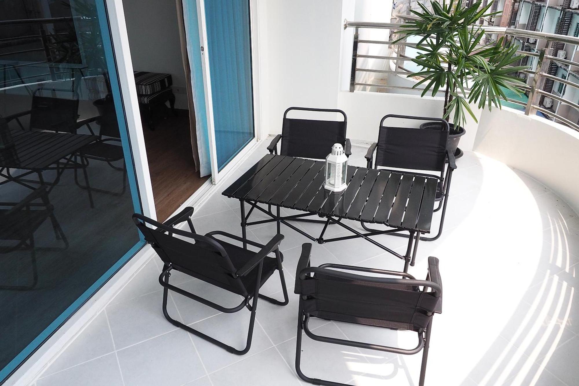 The Beach Bangsaen By Thanthita Next To Wonnapa Beach Free Disney Plus Екстериор снимка