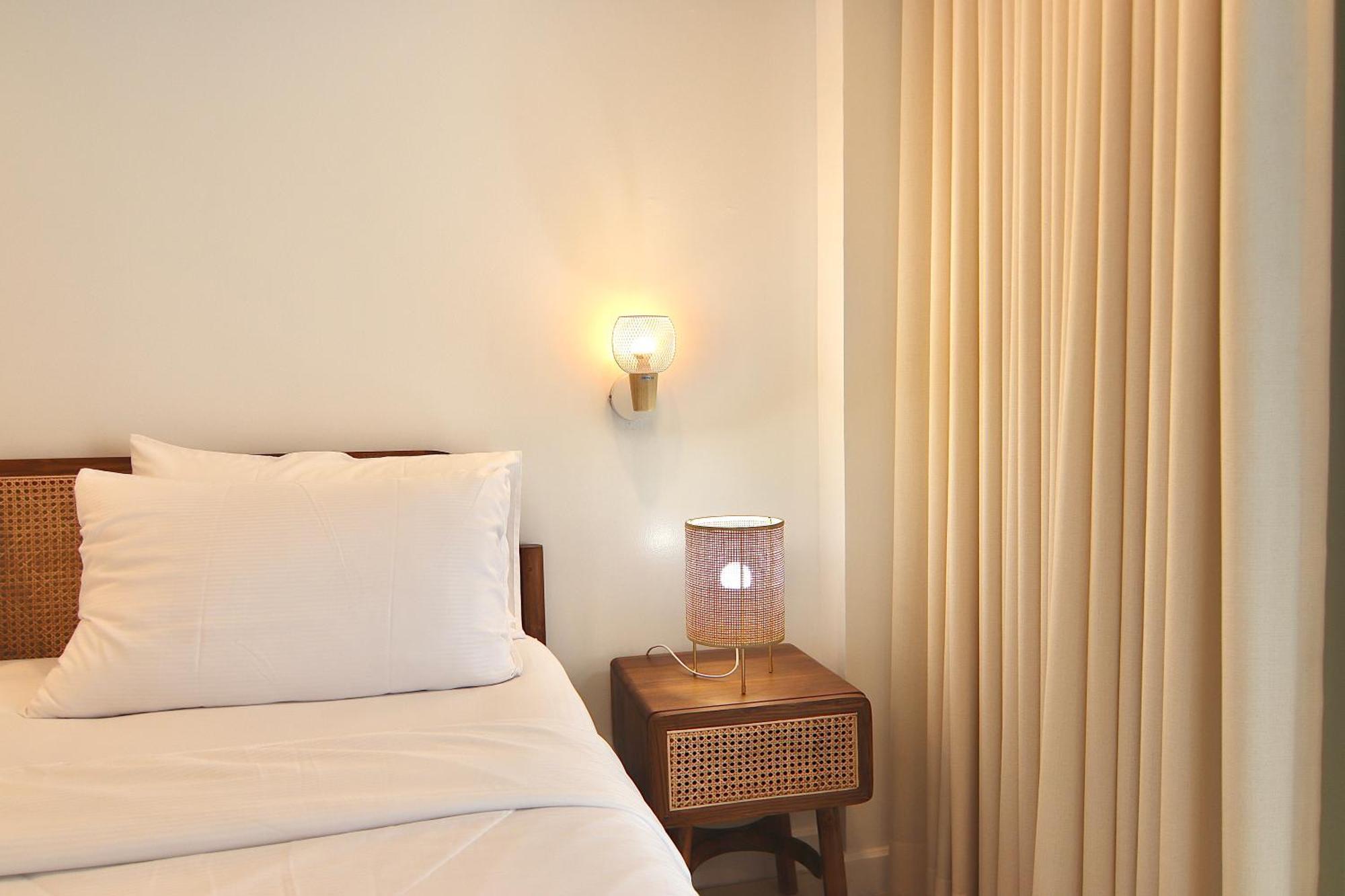 The Beach Bangsaen By Thanthita Next To Wonnapa Beach Free Disney Plus Екстериор снимка
