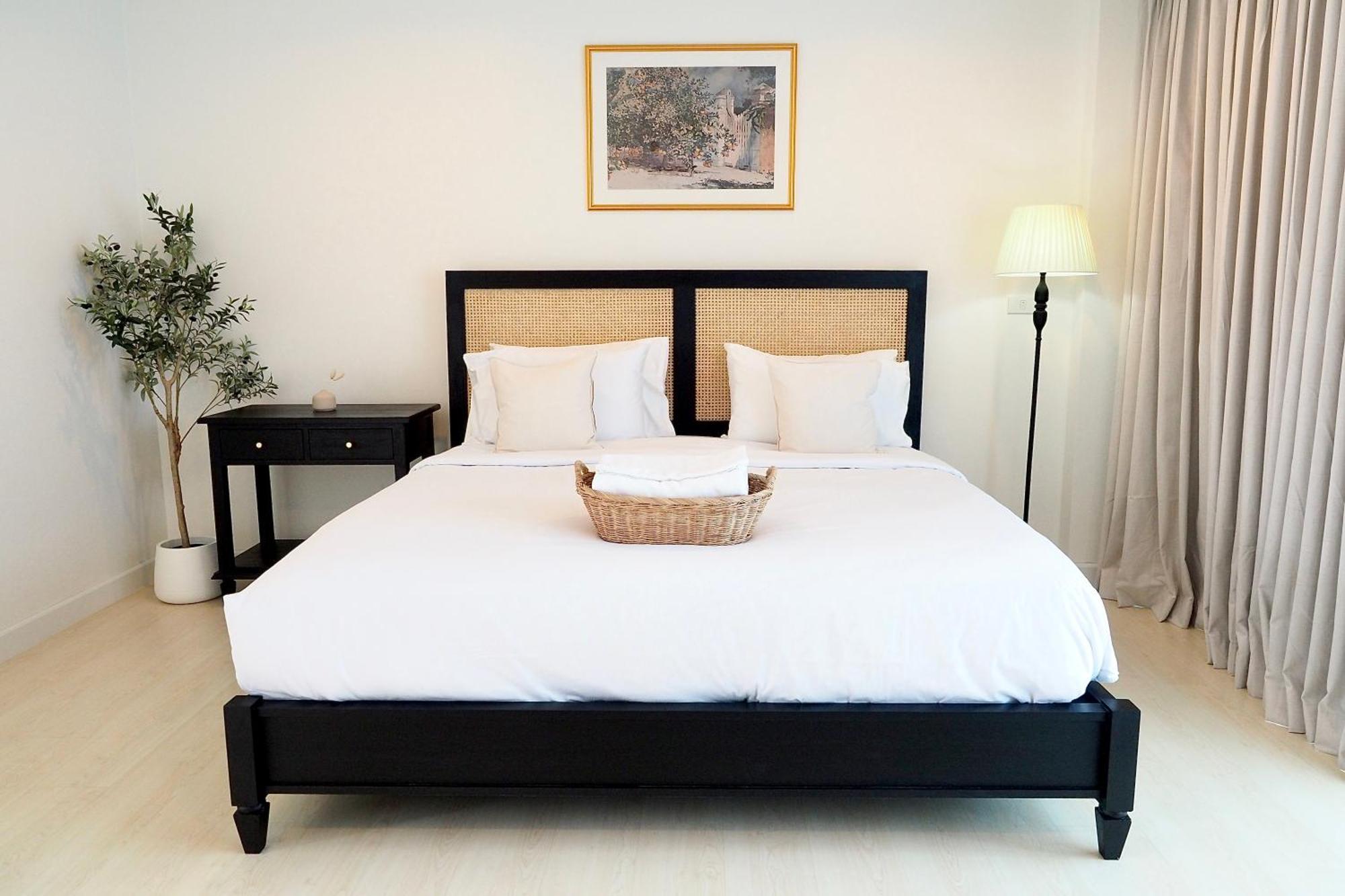 The Beach Bangsaen By Thanthita Next To Wonnapa Beach Free Disney Plus Екстериор снимка