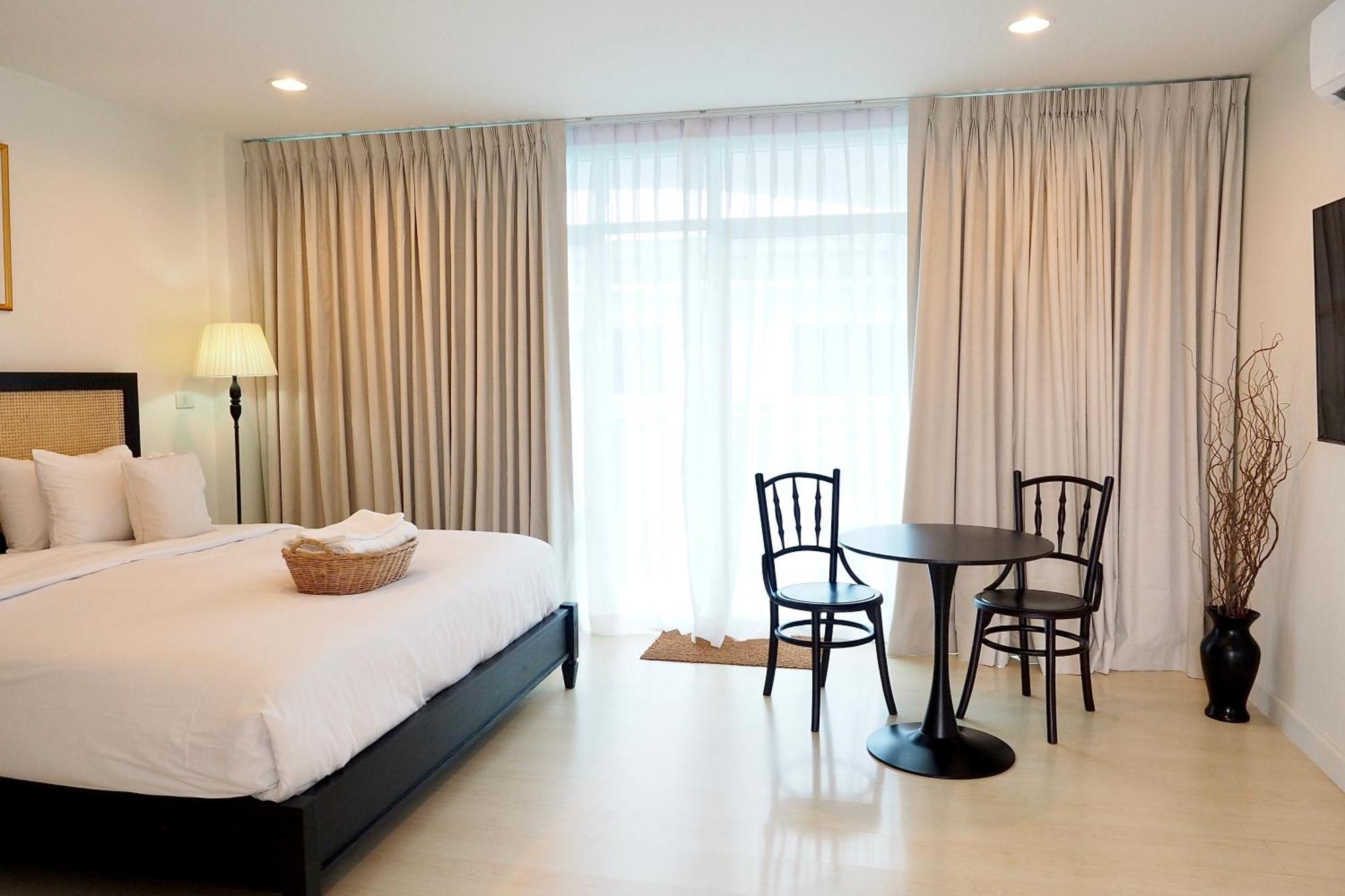 The Beach Bangsaen By Thanthita Next To Wonnapa Beach Free Disney Plus Екстериор снимка