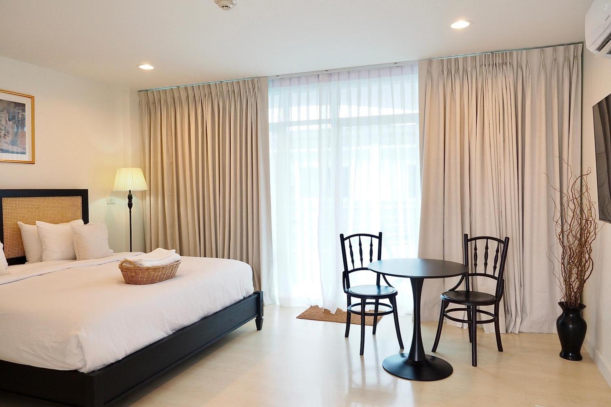 The Beach Bangsaen By Thanthita Next To Wonnapa Beach Free Disney Plus Екстериор снимка