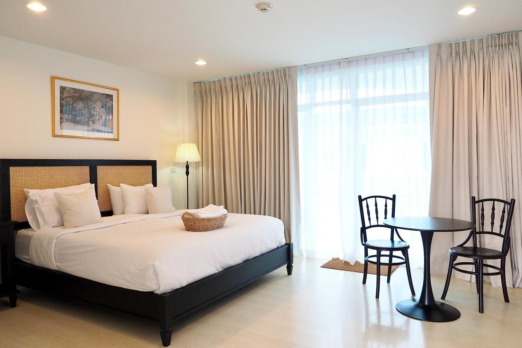 The Beach Bangsaen By Thanthita Next To Wonnapa Beach Free Disney Plus Екстериор снимка